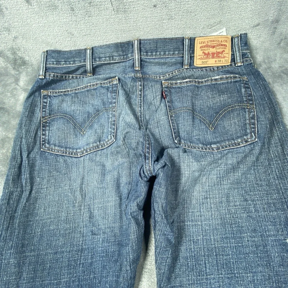 Levis excellent pre